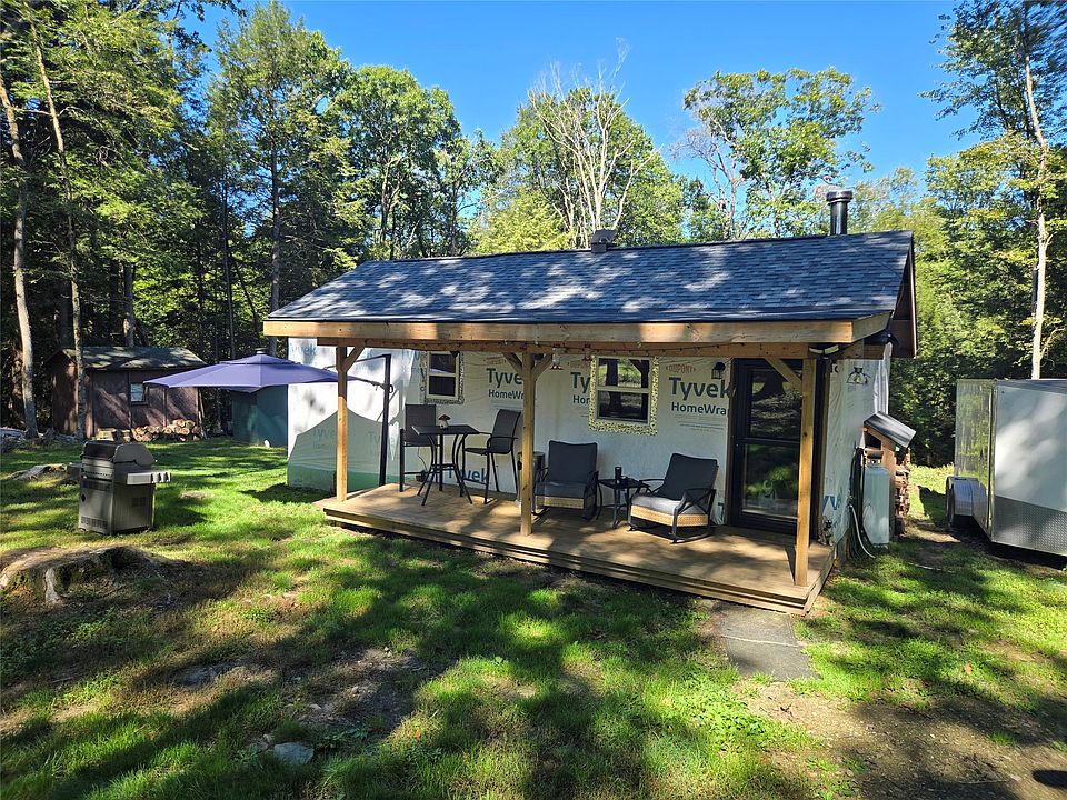 1st image of 664 Red Oak Cir