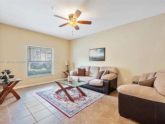 4th image of 2851 W Prospect Rd Unit 1307