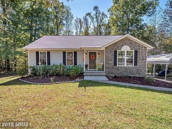 Curb appeal, cul-de-sac St, woods @ rear, 0.46ac!