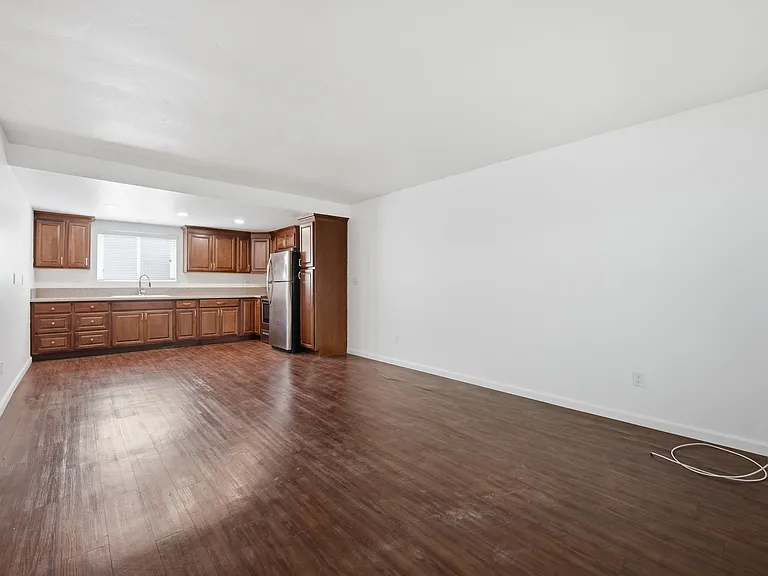 1846 Oliver Ave #2 — Photo 4