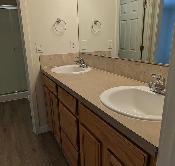 Halsey East Townhomes — Photo 86