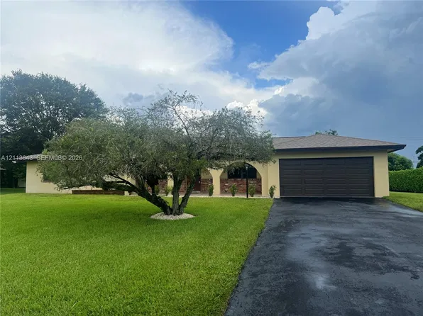 13011 SW 14th Pl, Davie, FL 33325