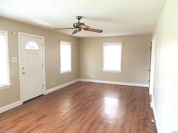 5th image of 9218 Macon Ave