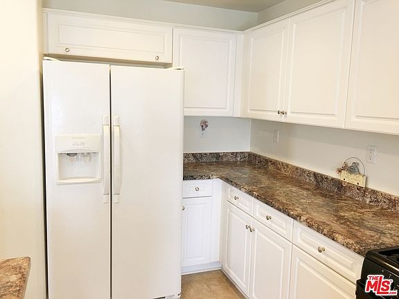 4th image of 43506 Serenity Ct