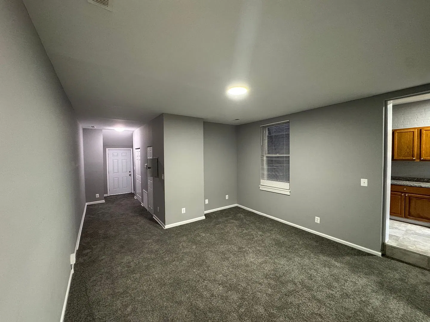 2102 Maryland Ave — Photo 3