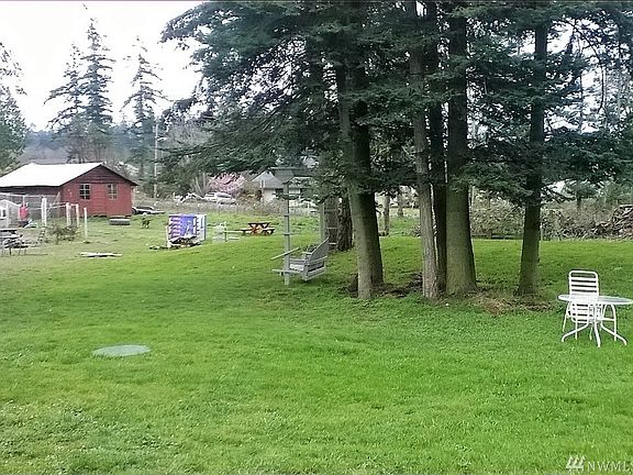 2nd image of 802 S West Camano Dr
