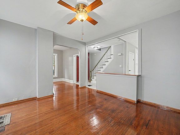 4th image of 118 S 8th St