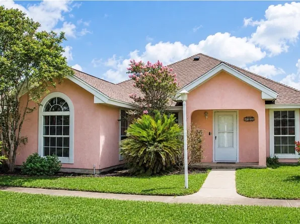2303 Capri Dr, Ingleside, TX 78362
