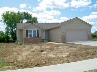 548 Heartwood Ln, Saline, MI 48176