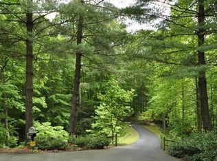 10129 Hampton Woods Dr, Fairfax Station, VA 22039