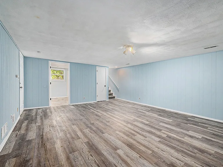 2833 Tepee Ave — Photo 6