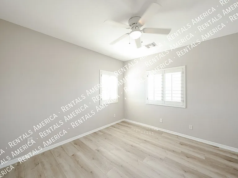 18676 E Braeburn Ln — Photo 37