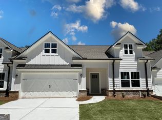 18 Village Ct #2, Cleveland, GA 30528