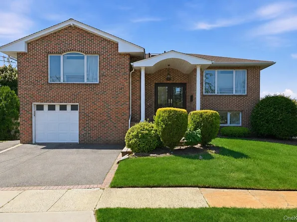 2998 Joyce Lane, Merrick, NY 11566