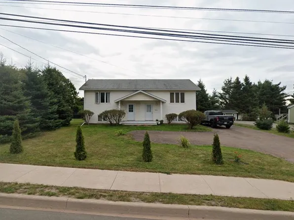 366 Saint Peters Rd, Charlottetown, PE C1C 1H1