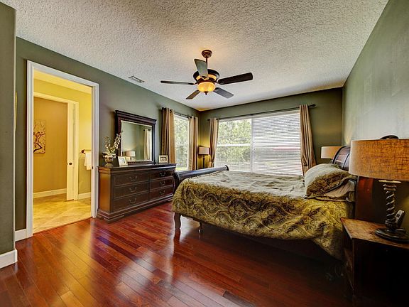 5th image of 5545 Willoughby Dr #0
