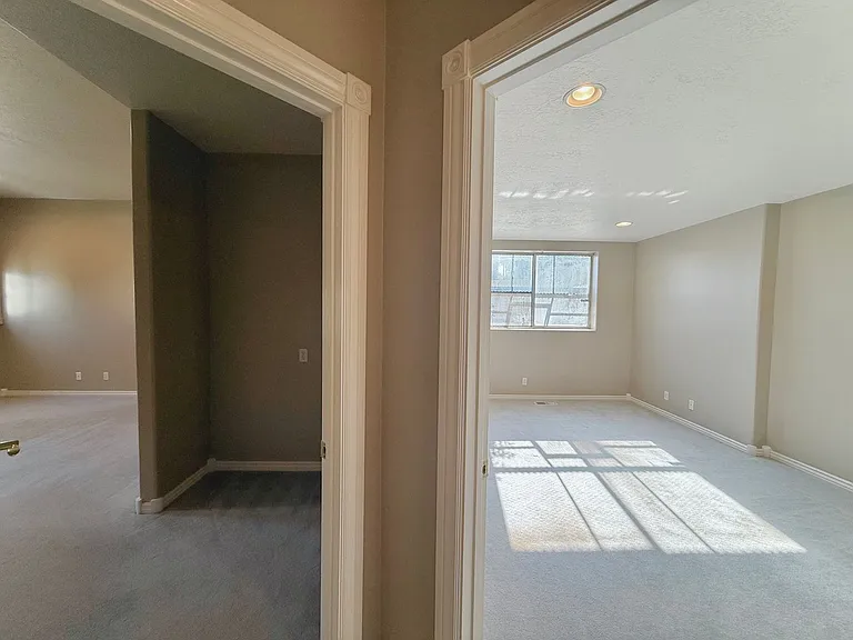 825 N Capitol Blvd — Photo 53