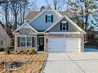 304 Eagles Bluff Way, Hoschton, GA 30548