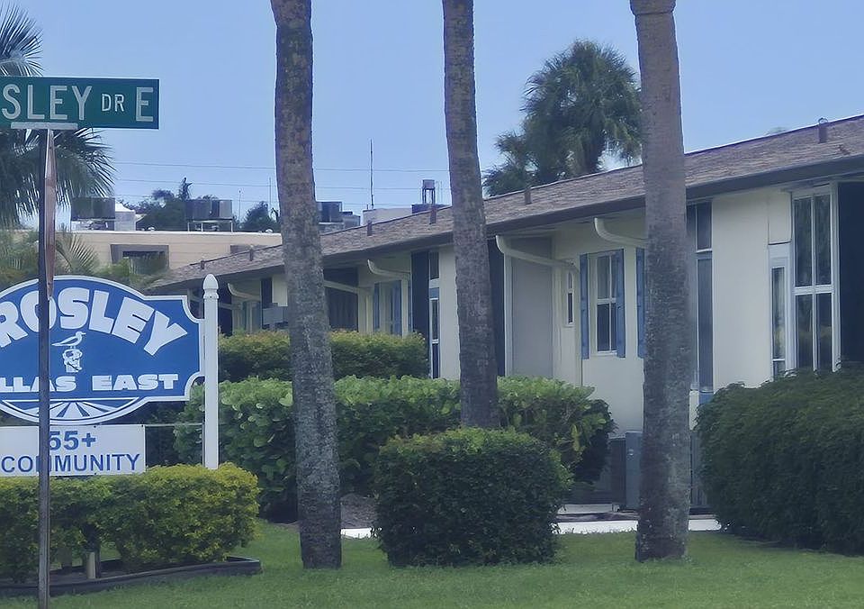 2nd image of 2805 Crosley Dr E APT E
