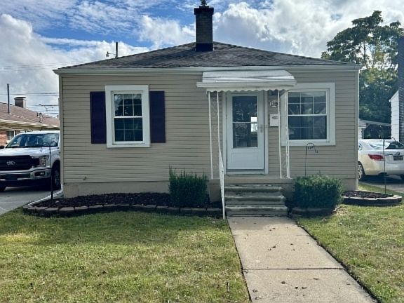 4th image of 1369 New York Ave