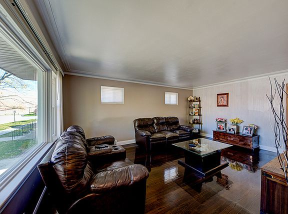 3rd image of 2645 W 96th St