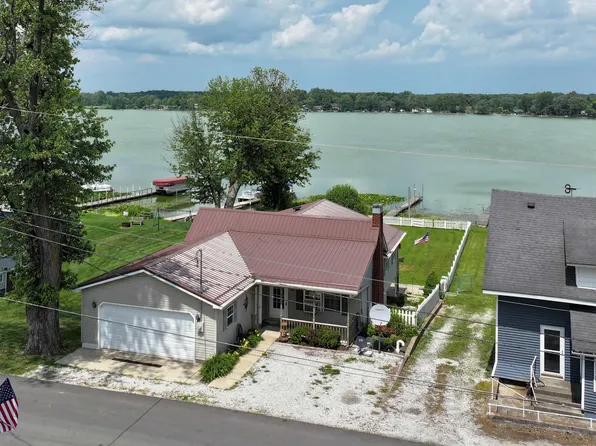 1199 N Main St, Kewanna, IN 46939