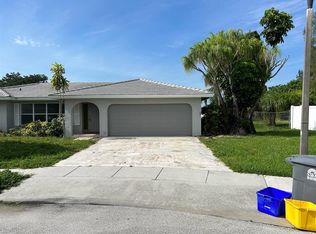 22203 Aquila St, Boca Raton, FL 33428