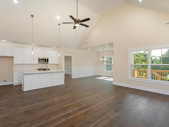 5th image of 306 Emmett Ave NW