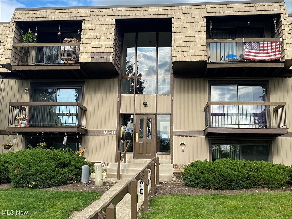 9501 Sunrise Blvd UNIT J34, North Royalton, OH 44133 | Zillow