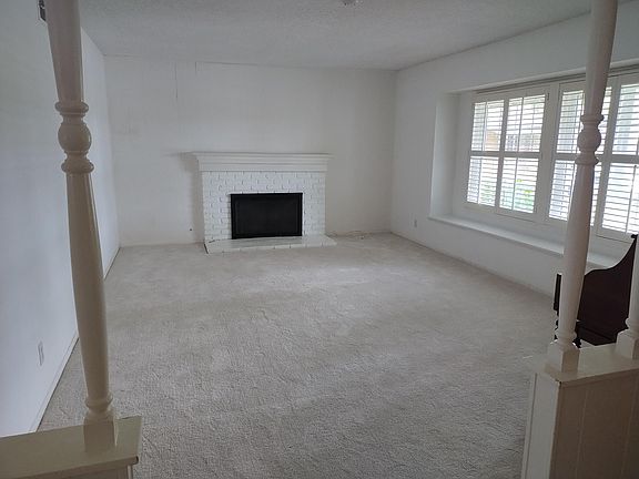 3rd image of 23442 Evalyn Ave