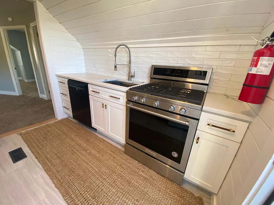 615 Central Ave #2
