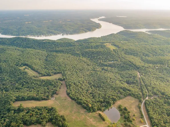 27570 Highway T, Stover, MO 65078