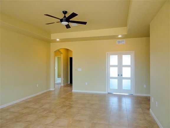 5th image of 437 Tierra Bella Dr