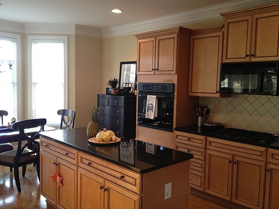4th image of 2529 N Beech Ln