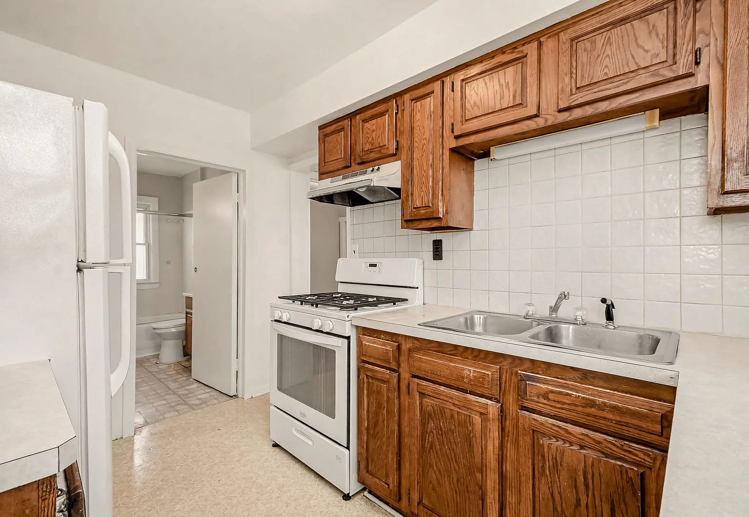 3 bed, 1816 sqft, $1,700 — Photo 3