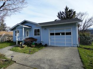 211 Rico Blvd, Riddle, OR 97469