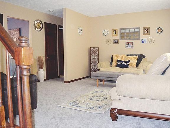 2nd image of 712 Thornwood Blvd