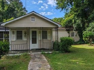 108 Leaf Ct, Whispering Pines, NC 28350