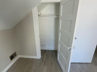 1427 Commonwealth Ave, Mayfield Heights, OH 44124