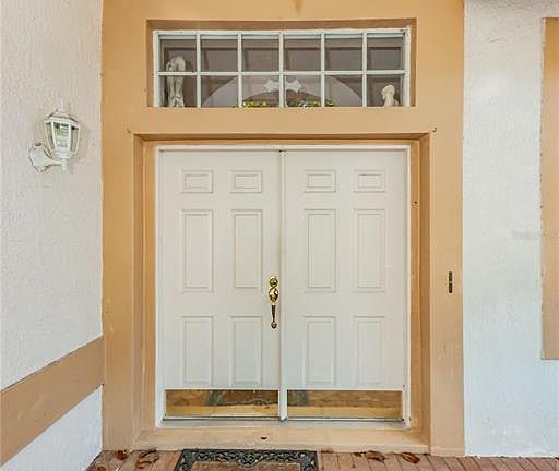 5th image of 460 Waterford Cir W