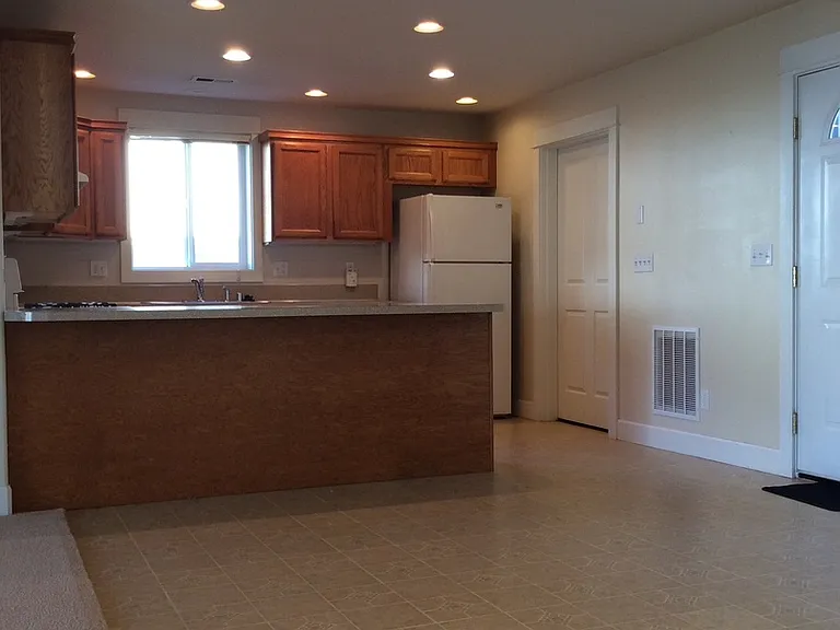 1511 Burrows Ct — Photo 20