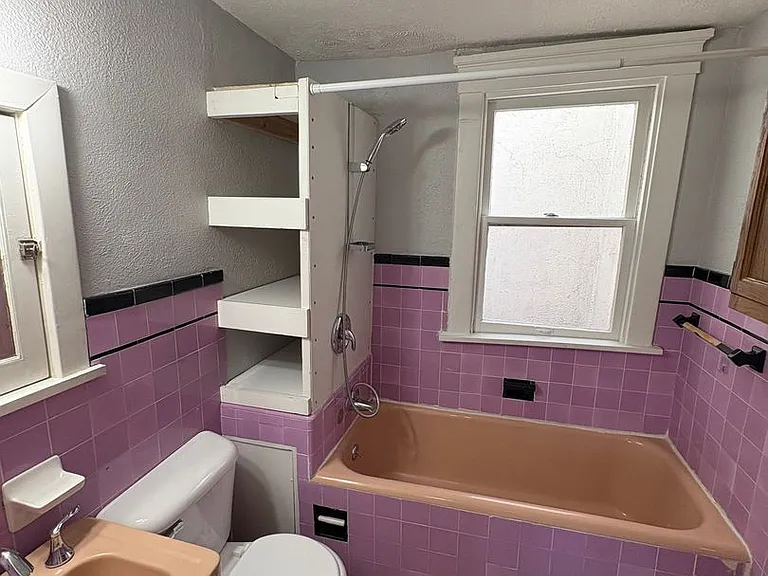 3301 Dewey Ave — Photo 8