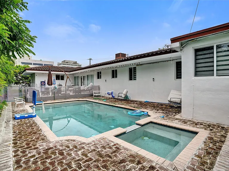 3784 Sheridan Ave — Photo 29