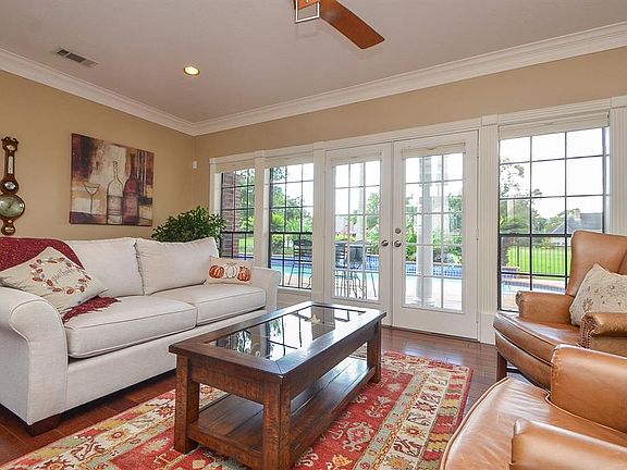 5th image of 2539 Old South Dr