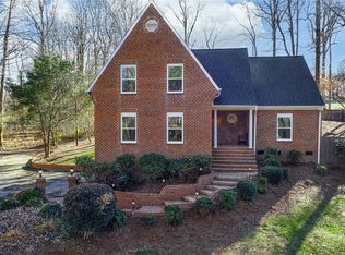 7449 Old Farm Rd, Thomasville, NC 27360