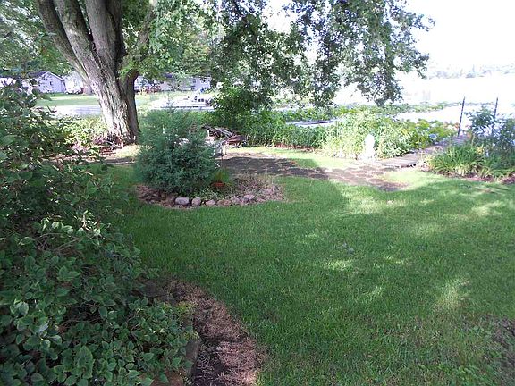 2nd image of 5456 N Oak Dr
