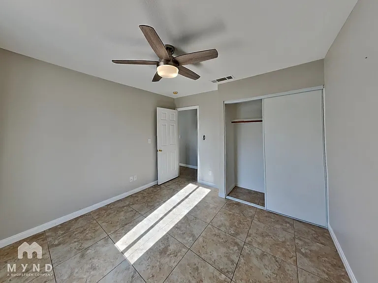 1616 Scenic Peak — Photo 12