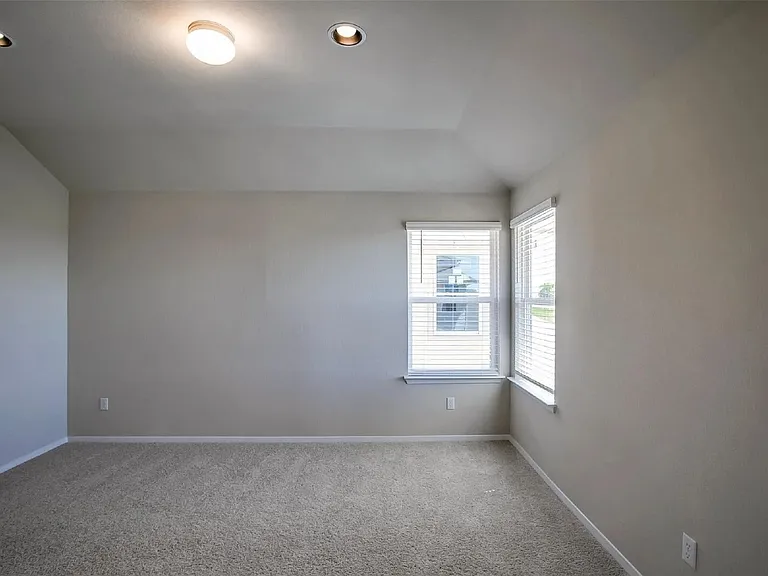 262 Delta Crst — Photo 3
