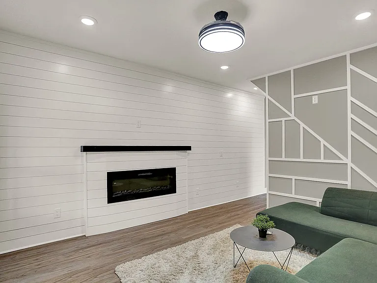 1117 E Naomi St — Photo 4