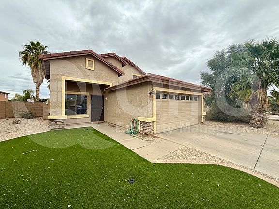2nd image of 1374 E 10th Pl